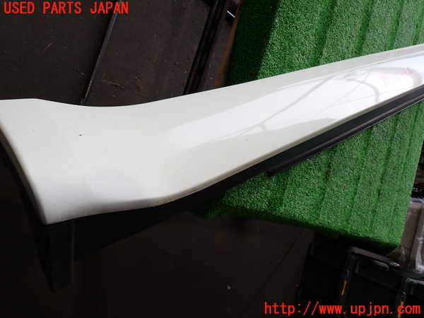 2UPJ-9231291390]ポルシェ・カイエン ターボ(9PAM4851A)右サイドステップ 中古_2