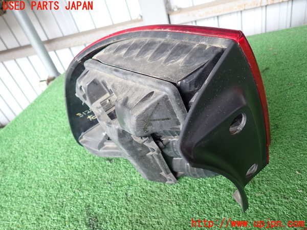 2UPJ-9231291530]ポルシェ・カイエン ターボ(9PAM4851A)右テールランプ 中古_2