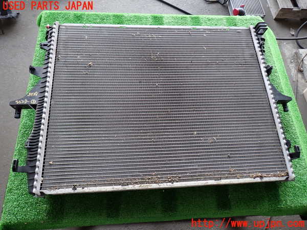 2UPJ-9231292321]ポルシェ・カイエン ターボ(9PAM4851A)ラジエーター1 中古_3