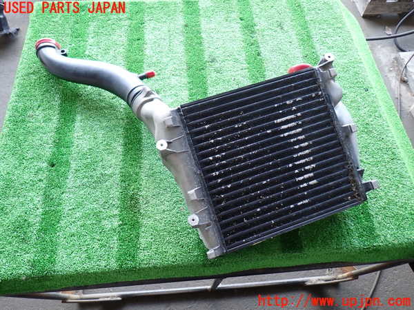 2UPJ-9231292451]ポルシェ・カイエン ターボ(9PAM4851A)インタークーラー1 中古_3