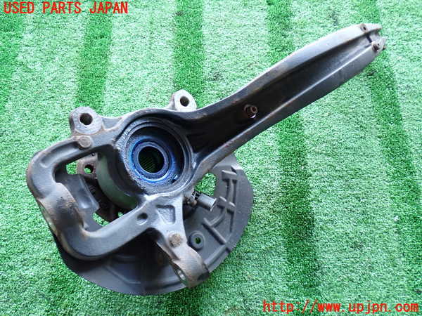 2UPJ-9231294290]ポルシェ・カイエン ターボ(9PAM4851A)右フロントナックルハブ 中古_2