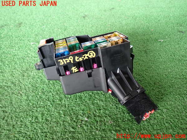 2UPJ-9231296742]ポルシェ・カイエン ターボ(9PAM4851A)ヒューズボックス2 中古_2