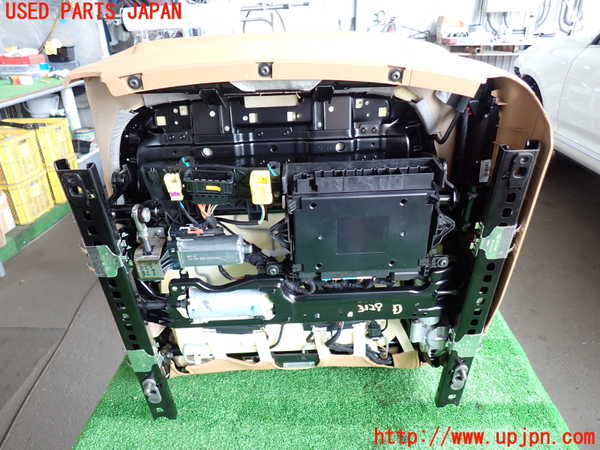 2UPJ-9231297035]ポルシェ・カイエン ターボ(9PAM4851A)運転席シート 中古_5
