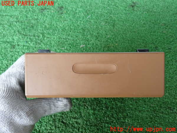 2UPJ-9231297821]ポルシェ・カイエン ターボ(9PAM4851A)灰皿1 中古_2