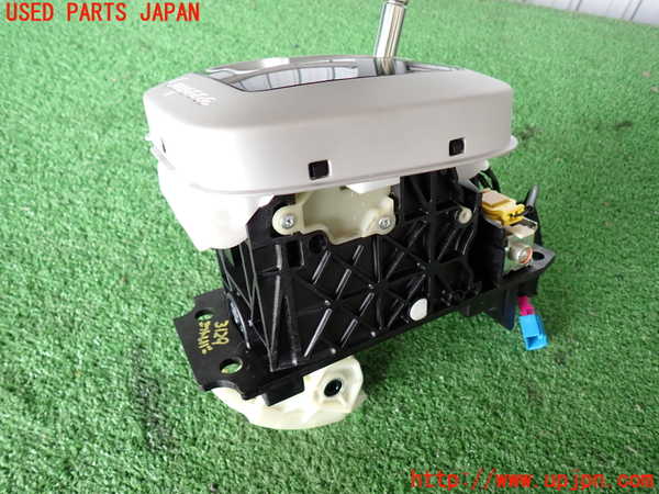 2UPJ-9231297555]ポルシェ・カイエン ターボ(9PAM4851A)ATシフトレバー 中古_2