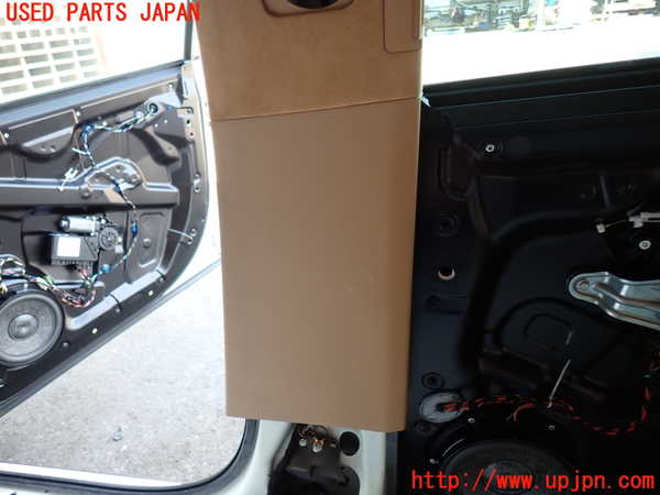 2UPJ-9231297665]ポルシェ・カイエン ターボ(9PAM4851A)右センターピラートリム 中古_3
