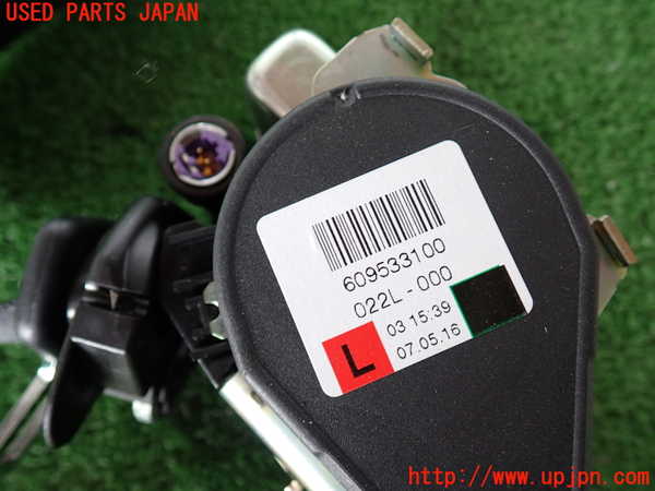 2UPJ-9231297185]ポルシェ・カイエン ターボ(9PAM4851A)左2列目シートベルト 中古_2