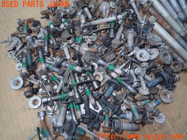 3UPJ=9231300720]ジープ グランドチェロキー(WK36T)ネジ・ナット・ステー類 セット ジャンク_3