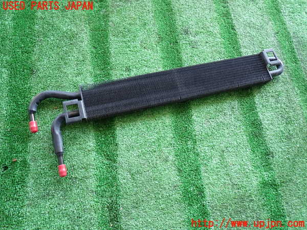 2UPJ-9231302481]ジープ・グランドチェロキー(WK36T)オイルクーラー1 中古_2