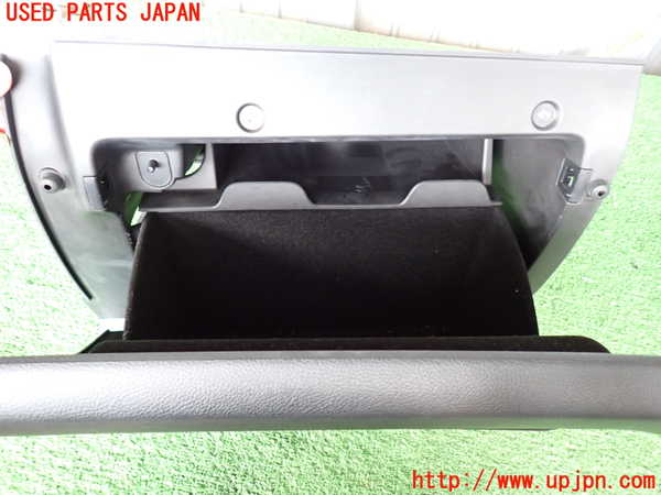 2UPJ-9231307516]ジープ・グランドチェロキー(WK36T)グローブボックス1 中古_2