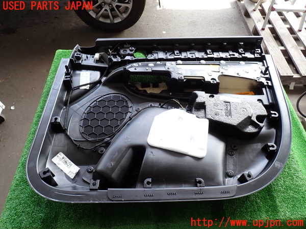 2UPJ-9231301264]ジープ・グランドチェロキー(WK36T)左前ドア内張り 中古_4