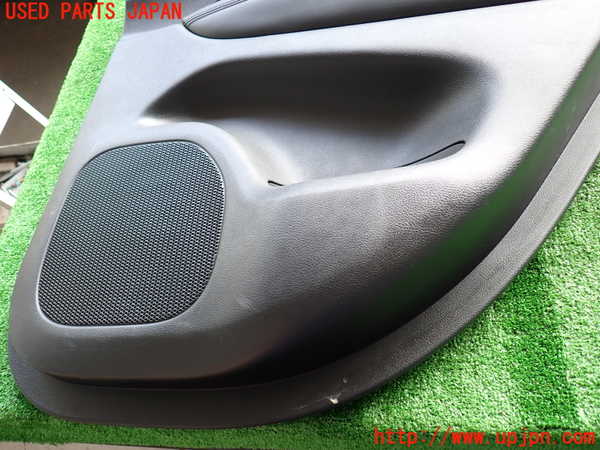 2UPJ-9231301294]ジープ・グランドチェロキー(WK36T)右後ドア内張り 中古_2