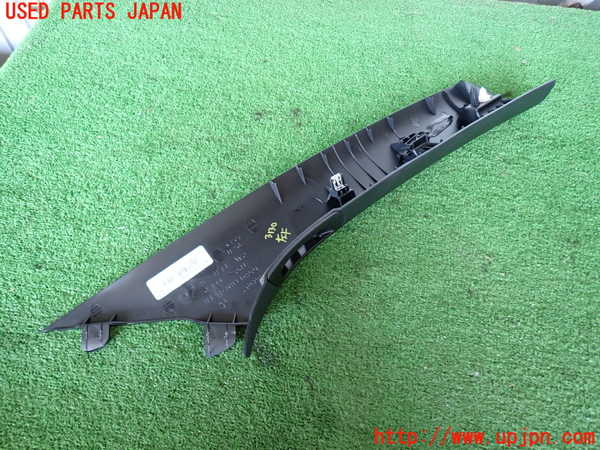 2UPJ-9231307660]ジープ・グランドチェロキー(WK36T)左フロントピラートリム 中古_4