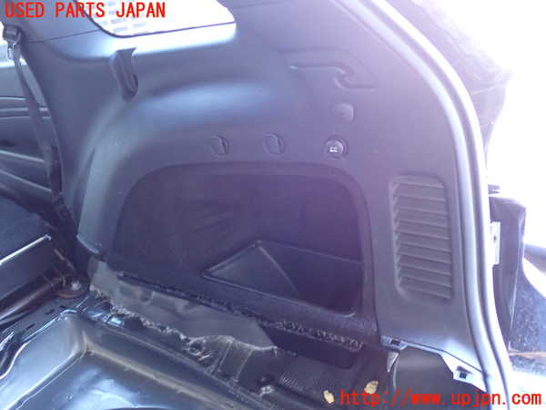 2UPJ-9231307675]ジープ・グランドチェロキー(WK36T)右リアピラートリム 中古_4