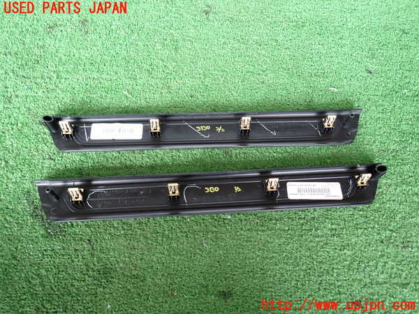 2UPJ-9231307740]ジープ・グランドチェロキー(WK36T)スカッフプレート 中古_2