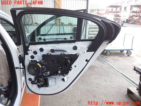 2UPJ-9231311290]ジャガー・XE(JA2XC)右後ドア (43R-011582 M3240) 中古_3