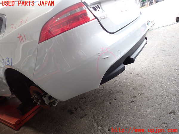 2UPJ-9231311610]ジャガー・XE(JA2XC)リアバンパー 中古_2