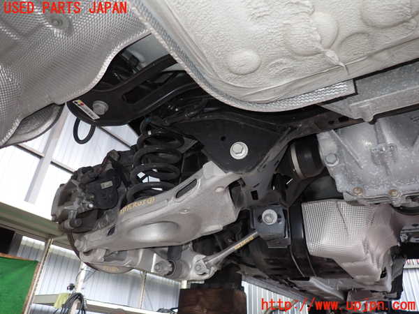 2UPJ-9231315295]ジャガー・XE(JA2XC)リアメンバー 中古_3