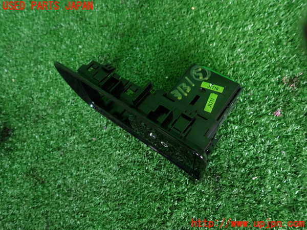 2UPJ-9231316310]ジャガー・XE(JA2XC)スイッチ5 (メーター照度) 中古_2