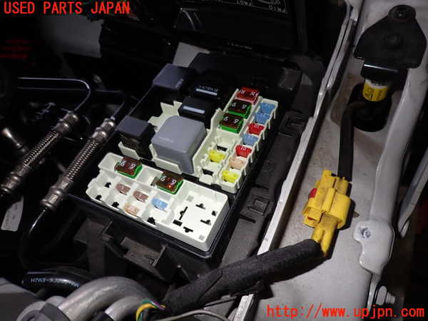 2UPJ-9231316743]ジャガー・XE(JA2XC)ヒューズボックス3 中古_2