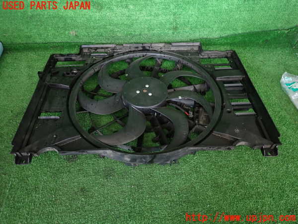 2UPJ-9231316836]ジャガー・XE(JA2XC)電動ファン1 中古_4