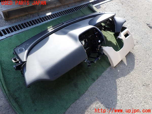 2UPJ-9231317505]ジャガー・XE(JA2XC)ダッシュボード 中古_2