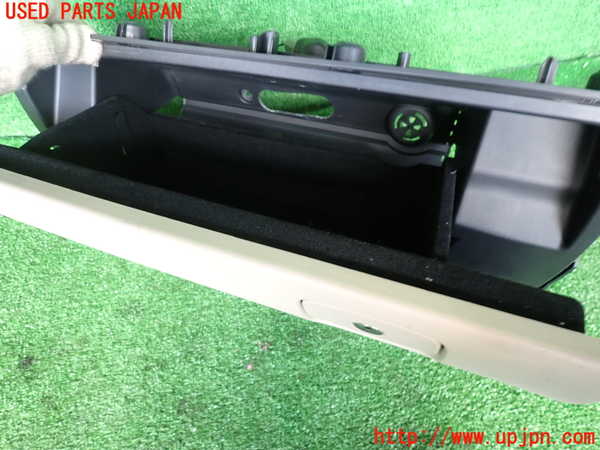 2UPJ-9231317516]ジャガー・XE(JA2XC)グローブボックス1 中古_4