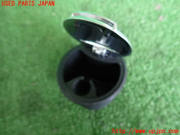 2UPJ-9231317821]ジャガー・XE(JA2XC)灰皿1 中古_2