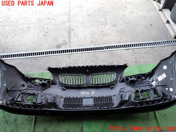 2UPJ-9231321010]BMW アクティブハイブリッド5(AH5)(FZ35)(F10)Mスポーツ フロントバンパー 中古_5