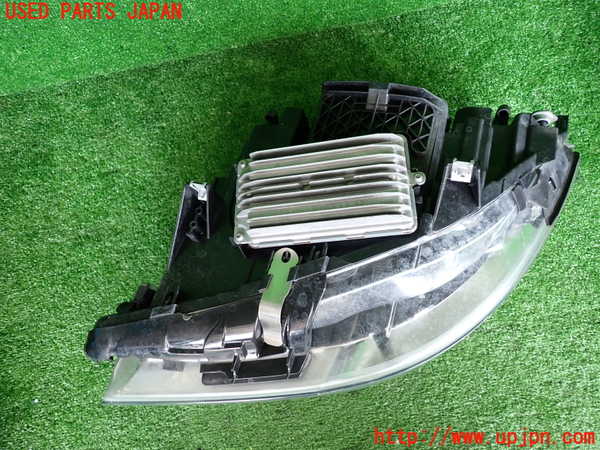 2UPJ-9231321130]BMW アクティブハイブリッド5(AH5)(FZ35)(F10)右ヘッドライト LED 中古_4