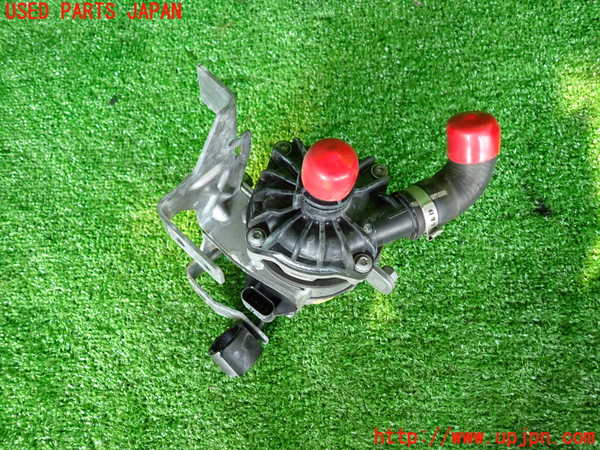 2UPJ-9231322110]BMW アクティブハイブリッド5(AH5)(FZ35)(F10)ウォーターポンプ 中古_2