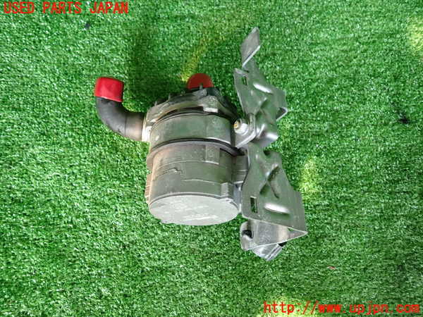 2UPJ-9231322110]BMW アクティブハイブリッド5(AH5)(FZ35)(F10)ウォーターポンプ 中古_3