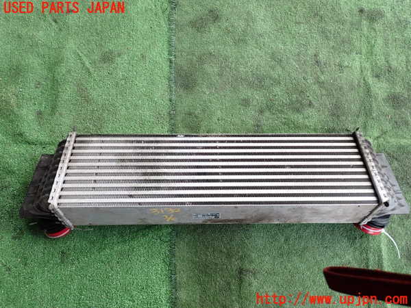 2UPJ-9231322451]BMW アクティブハイブリッド5(AH5)(FZ35)(F10)インタークーラー1 中古_3