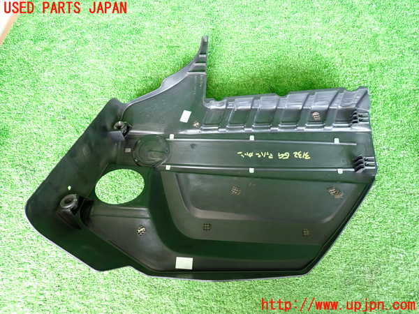 2UPJ-9231322160]BMW アクティブハイブリッド5(AH5)(FZ35)(F10)エンジンアッパーカバー 中古_4
