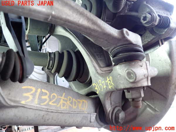 2UPJ-9231324300]BMW アクティブハイブリッド5(AH5)(FZ35)(F10)右リアナックルハブ 中古_2