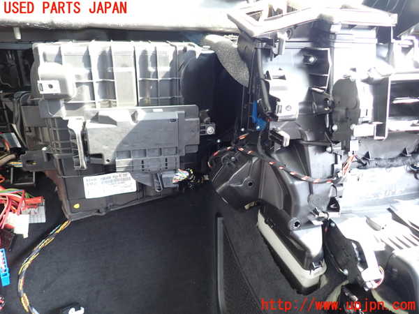 2UPJ-9231326081]BMW アクティブハイブリッド5(AH5)(FZ35)(F10)エバポレーター1 中古_3