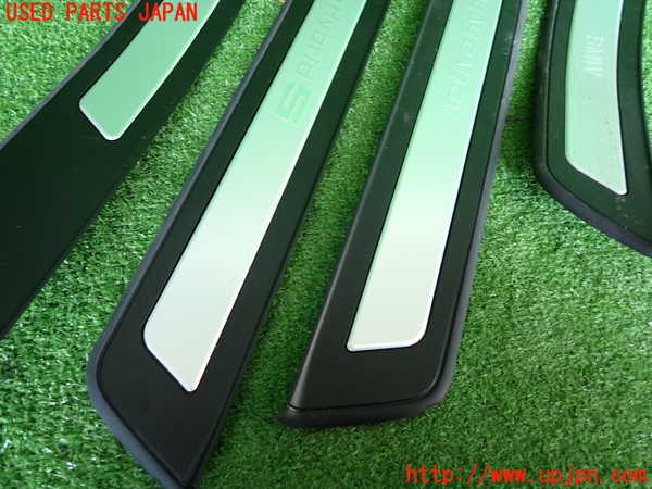 2UPJ-9231327740]BMW アクティブハイブリッド5(AH5)(FZ35)(F10)スカッフプレート 中古_2