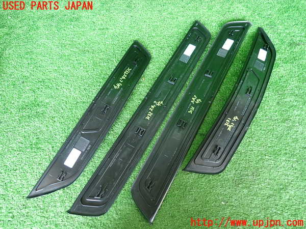 2UPJ-9231327740]BMW アクティブハイブリッド5(AH5)(FZ35)(F10)スカッフプレート 中古_5
