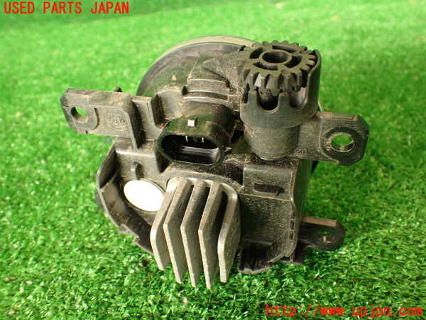 2UPJ-9231331180]DSオートモビルズ ・DS 7(DS7 クロスバック)(X745G06)右フォグ 中古_3