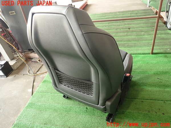 2UPJ-9231337065]DSオートモビルズ ・DS 7(DS7 クロスバック)(X745G06)助手席シート 中古_4