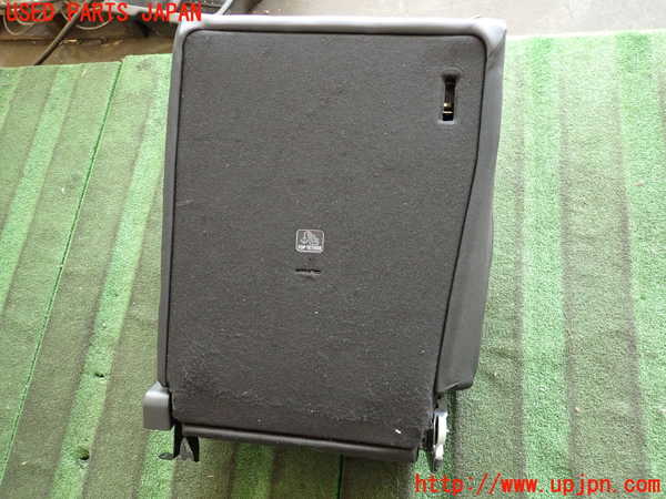 2UPJ-9231337405]DSオートモビルズ ・DS 7(DS7 クロスバック)(X745G06)右リアシート 中古_4
