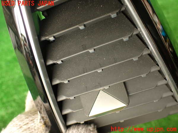 2UPJ-9231337527]DSオートモビルズ ・DS 7(DS7 クロスバック)(X745G06)エアコン吹き出し口2 (右) 中古_2