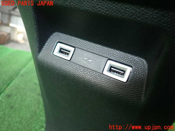 2UPJ-9231337540]DSオートモビルズ ・DS 7(DS7 クロスバック)(X745G06)センターコンソール 中古_4