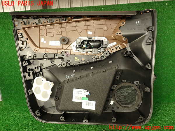 2UPJ-9231331234]DSオートモビルズ ・DS 7(DS7 クロスバック)(X745G06)右前ドア内張り 中古_4