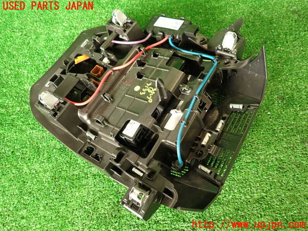 2UPJ-9231336411]DSオートモビルズ ・DS 7(DS7 クロスバック)(X745G06)ルームランプ1 (真中 1列目) 中古_4