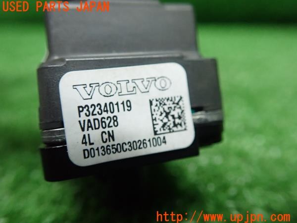 3UPJ=9231340560]ボルボ EX40(XE400RXCE)純正 P32340119 VAD628 フロントバンパーカメラ 中古_5