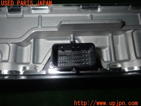 3UPJ=9231340581]ボルボ EX40(XE400RXCE)純正 32406169-B2.8 EVユニット③ 中古_4