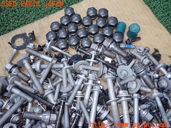 3UPJ=9231340720]ボルボ EX40(XE400RXCE)ネジ・ナット・ステー類 セット ジャンク_2