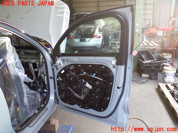 2UPJ-9231341230]ボルボ・EX40(XC40 リチャージ)(XE400RXCE)右前ドア (43R-000055 M61385) 中古_5