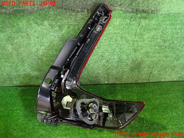 2UPJ-9231341536]ボルボ・EX40(XC40 リチャージ)(XE400RXCE)左テールランプ 中古_2